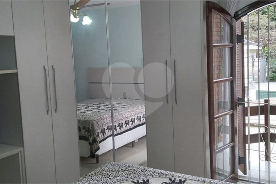 Sobrado à venda com 2 quartos em Tremembé, São Paulo, SP