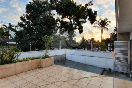 Casa à venda com 4 suítes em Vila Cordeiro, São Paulo, SP