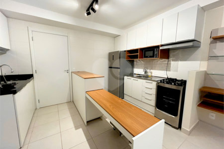 Apartamento para alugar com 1 suíte em Chácara Santo Antônio, São Paulo, SP