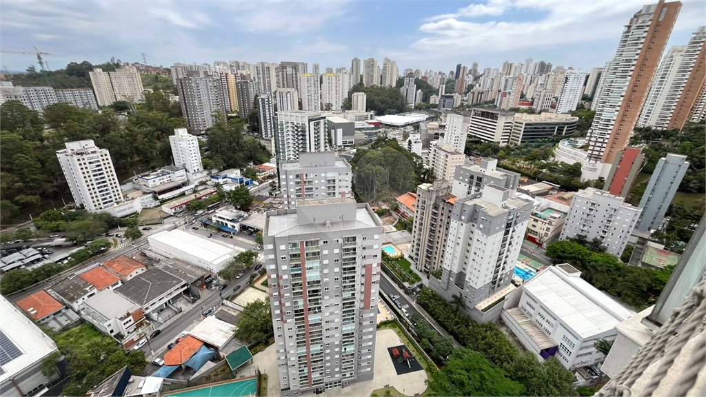 Apartamento à venda com 4 quartos, sendo 3 suítes, em Vila Andrade, São Paulo, SP