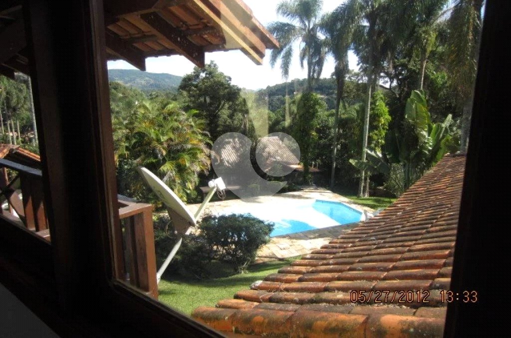 Casa à venda com 3 suítes no condomínio Associação Reserva das Hortênsias, Mairiporã - SP
