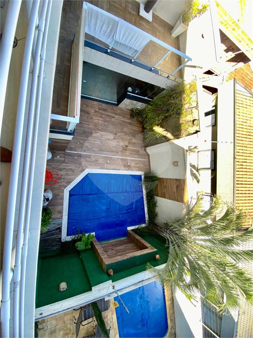 Casa à venda com 3 suítes em Parque São Domingos, São Paulo, SP