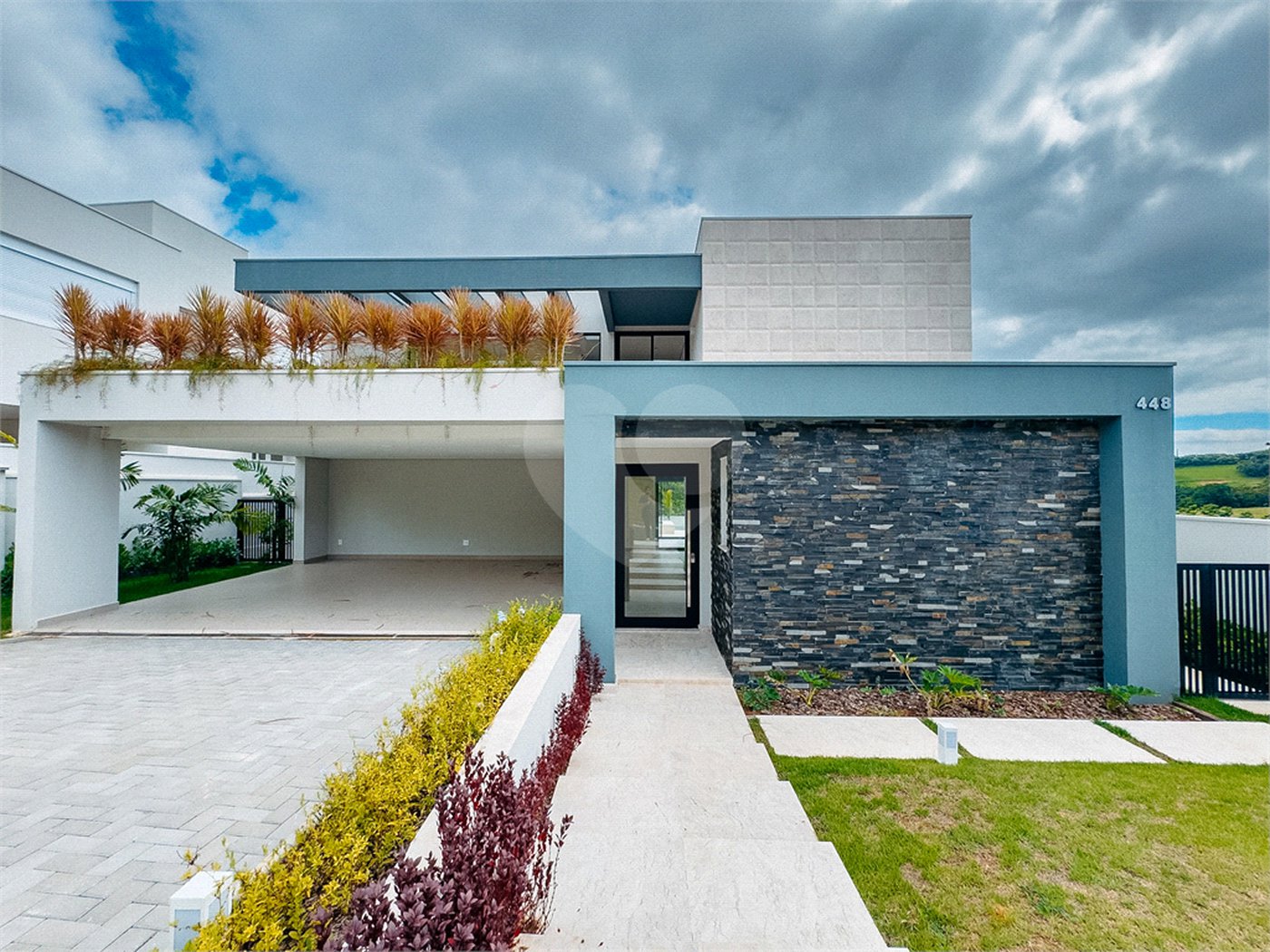 Casa à venda com 4 suítes no condomínio Villa dos Pinheiros, Indaiatuba - SP
