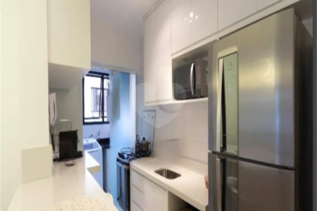 Apartamento à venda com 2 quartos, sendo 1 suíte, em Moema, São Paulo, SP