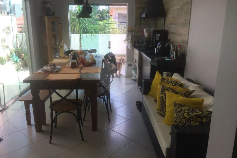 Casa à venda com 4 quartos, sendo 3 suítes, em Santana, São Paulo, SP