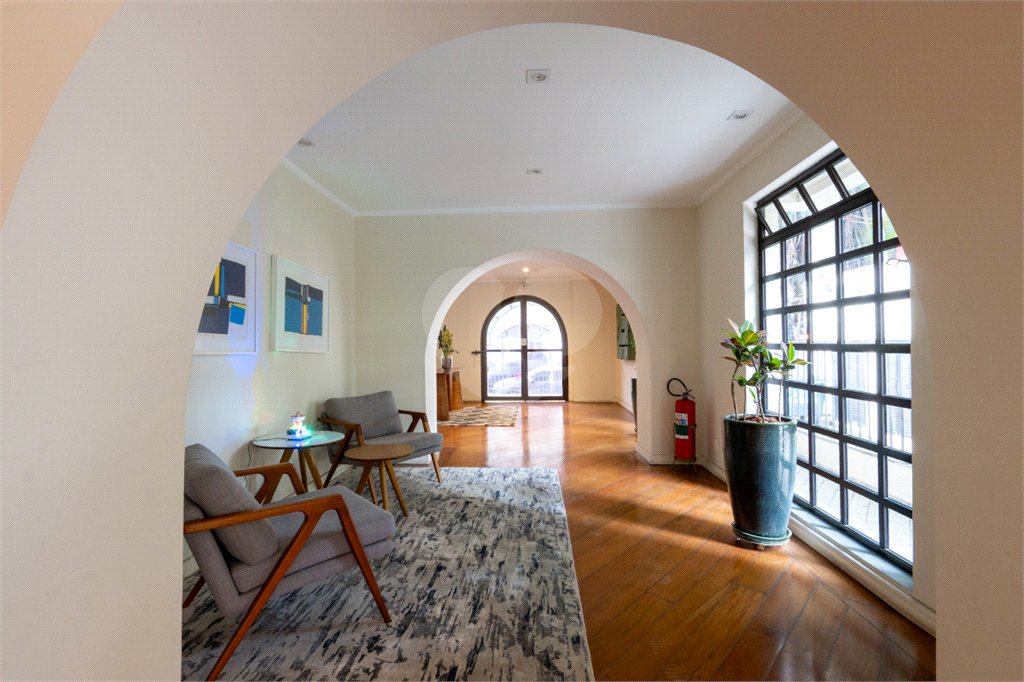 Apartamento à venda com 3 suítes em Vila Nova Conceição, São Paulo, SP