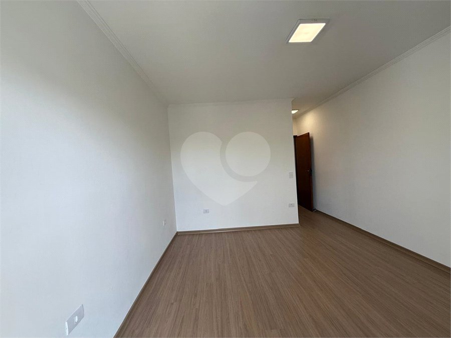 Sobrado à venda com 3 quartos, sendo 1 suíte,  em Parque Vitória, São Paulo, SP
