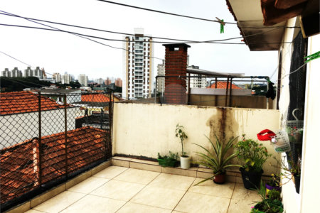 Sobrado à venda com 4 quartos, sendo 1 suíte,  em Vila Gomes, São Paulo, SP