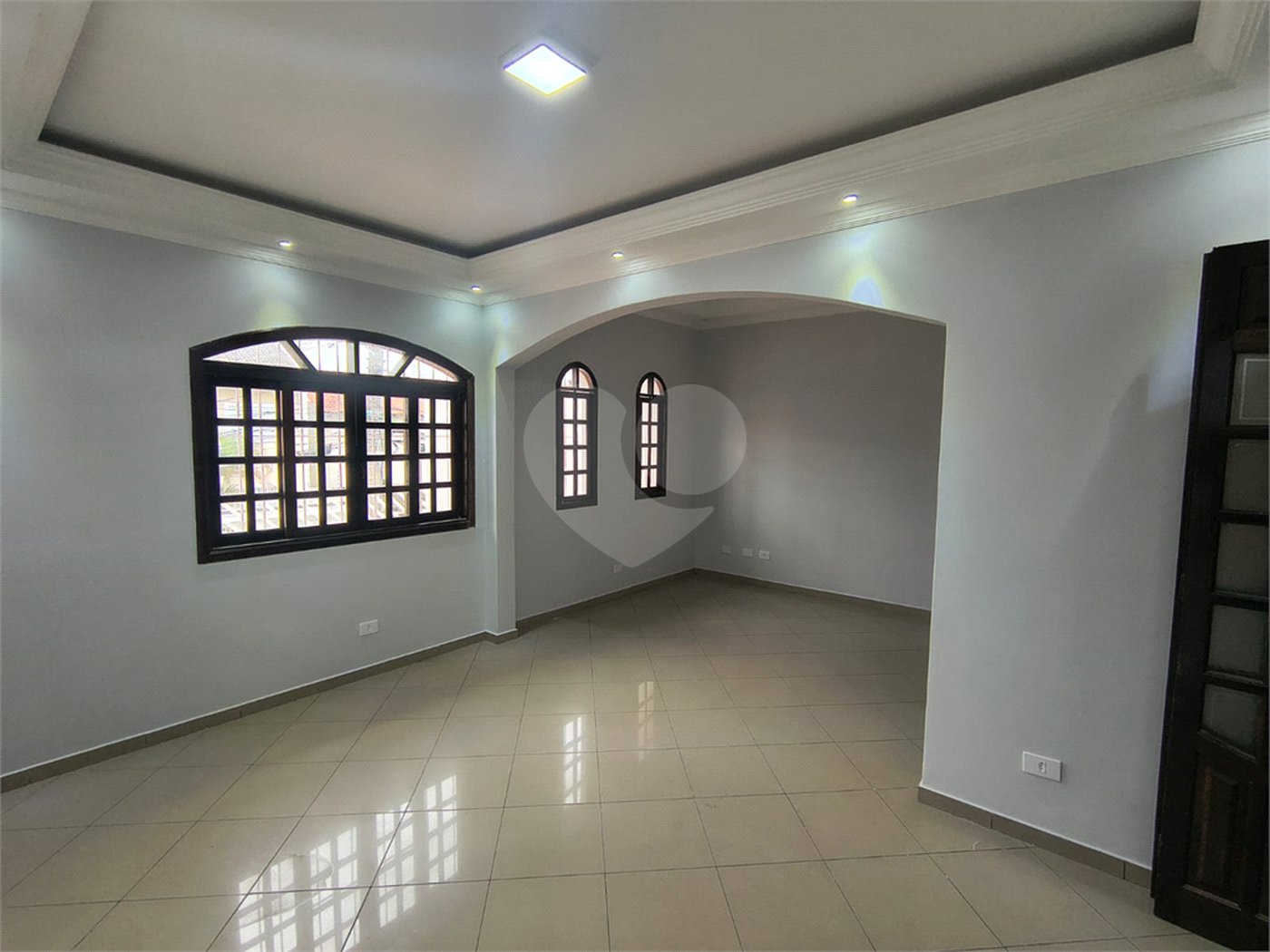 Sobrado à venda com 3 quartos, sendo 1 suíte, em Jardim D'abril, Osasco, SP