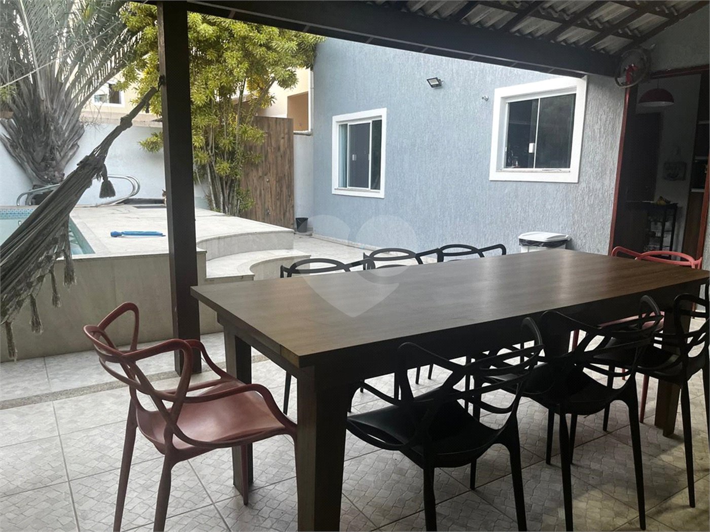 Casa à venda com 4 quartos, sendo 2 suítes, em Peró, Cabo Frio, RJ