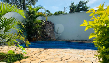 Sobrado à venda com 4 quartos, sendo 3 suítes,  em Interlagos, São Paulo, SP