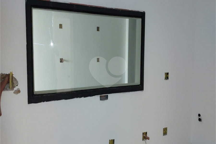 Sobrado à venda com 3 quartos, sendo 2 suítes, em Vila Paulicéia, São Paulo, SP