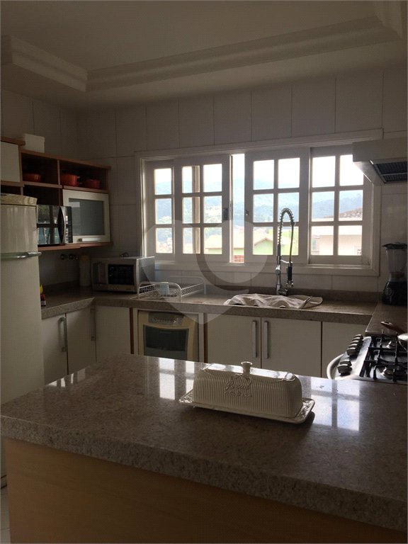 Sobrado à venda com 4 quartos, sendo 1 suíte, em Tremembé, São Paulo, SP