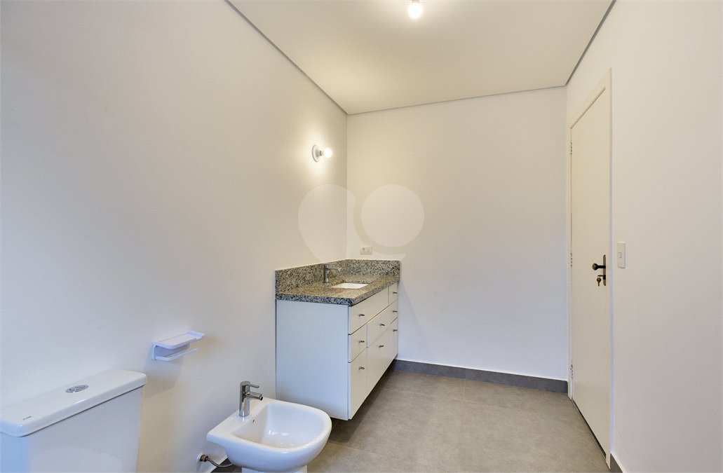 Casa para alugar com 5 quartos, sendo 3 suítes,  em Chácara Monte Alegre, São Paulo, SP