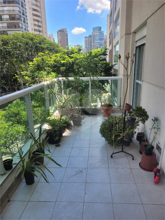 Apartamento à venda com 3 quartos, sendo 2 suítes, em Vila Uberabinha, São Paulo, SP