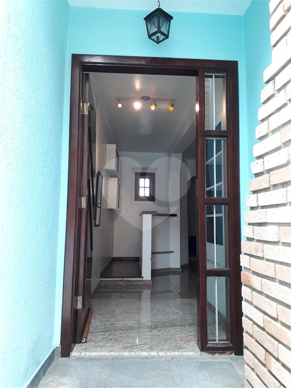 Sobrado à venda com 3 quartos, sendo 1 suíte, em Vila Suzana, São Paulo, SP
