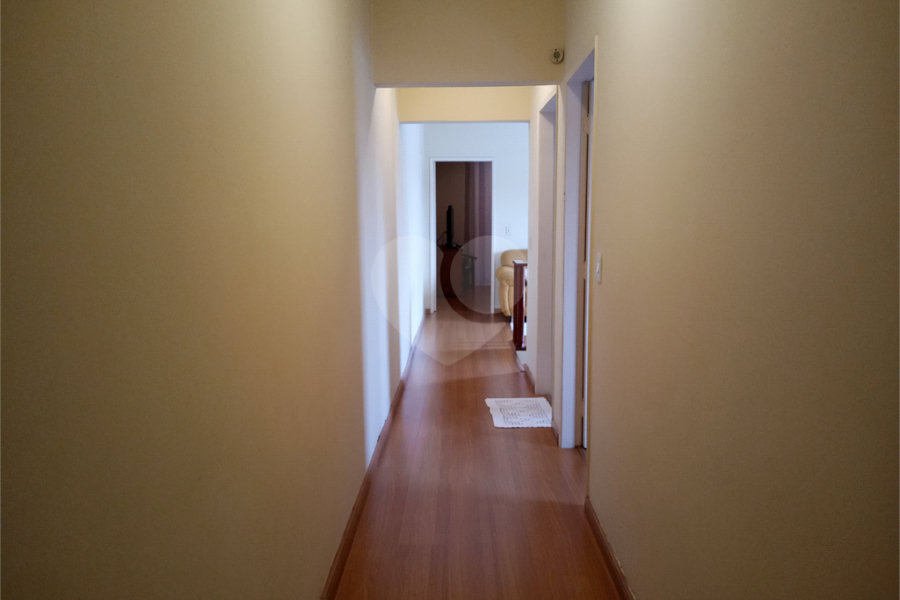 Sobrado à venda com 4 quartos em Horto, São Paulo, SP