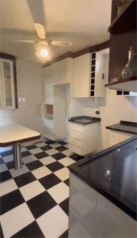 Casa à venda com 3 suítes em Vila Romana, São Paulo, SP