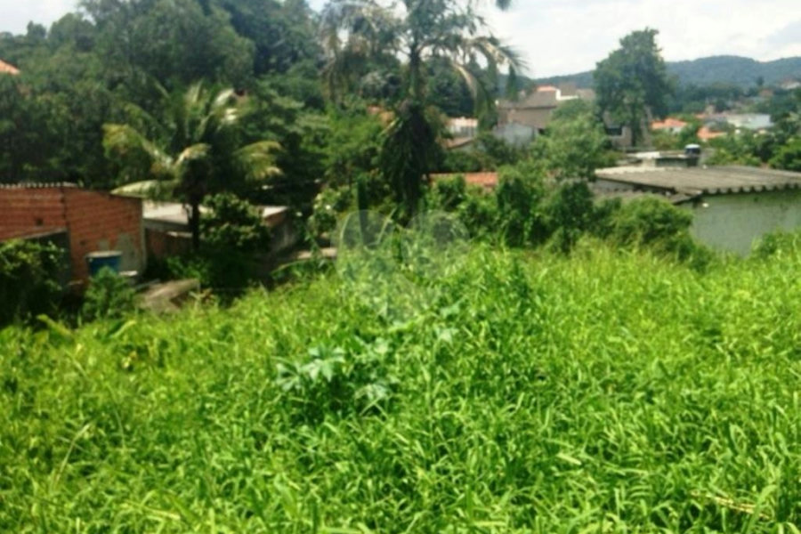 Terreno à venda em Horto, São Paulo, SP