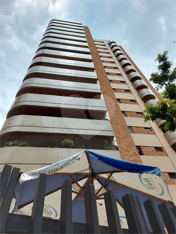 Apartamento à venda com 4 suítes em Moema, São Paulo, SP