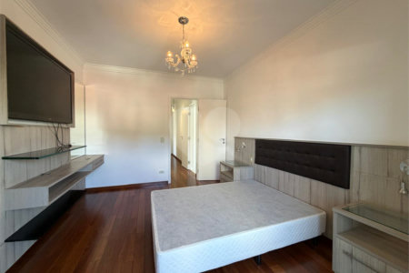 Apartamento à venda com 3 suítes em Santa Teresinha, São Paulo, SP