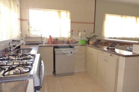 Casa à venda com 4 suítes em Nova Gardênia, Atibaia, SP