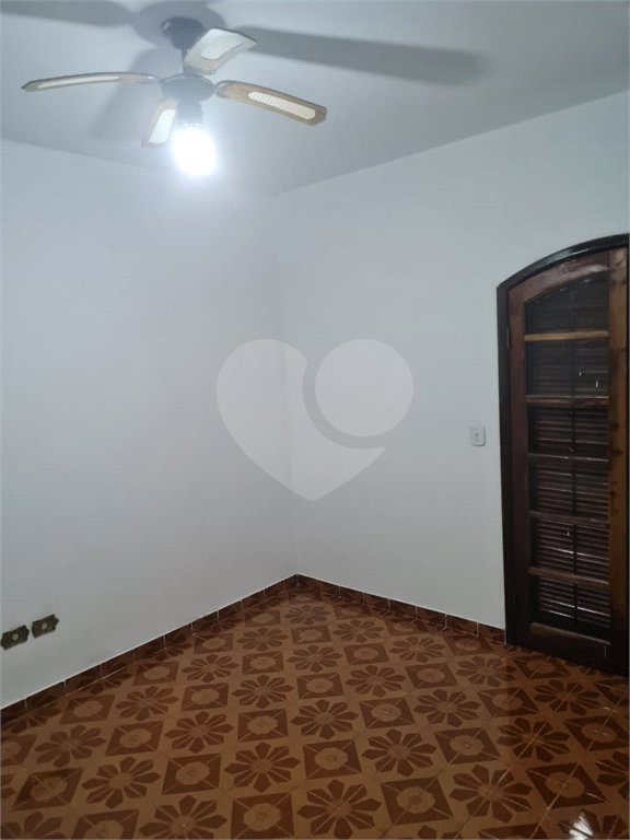 Chácara à venda com 4 quartos, sendo 2 suítes, em Jaraguá, São Paulo, SP