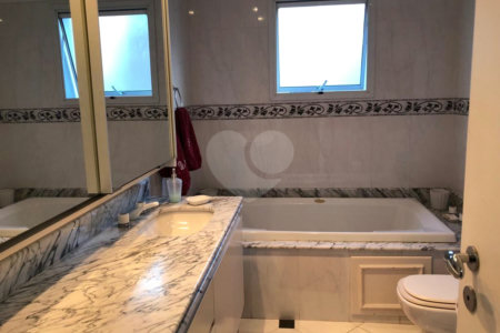 Apartamento à venda com 4 quartos, sendo 3 suítes,  em Cidade Monções, São Paulo, SP