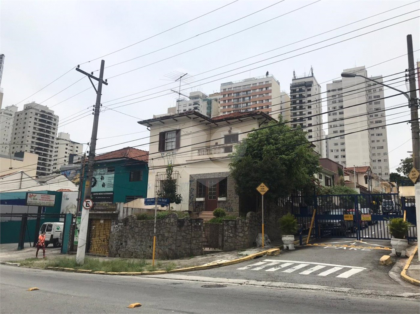 Sobrado à venda com 5 quartos, sendo 1 suíte, em Santana, São Paulo, SP