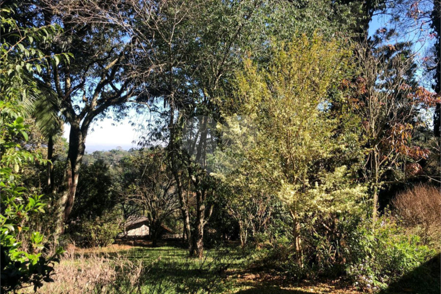 Casa à venda com 5 quartos, sendo 3 suítes, em Serra da Cantareira, Mairiporã, SP