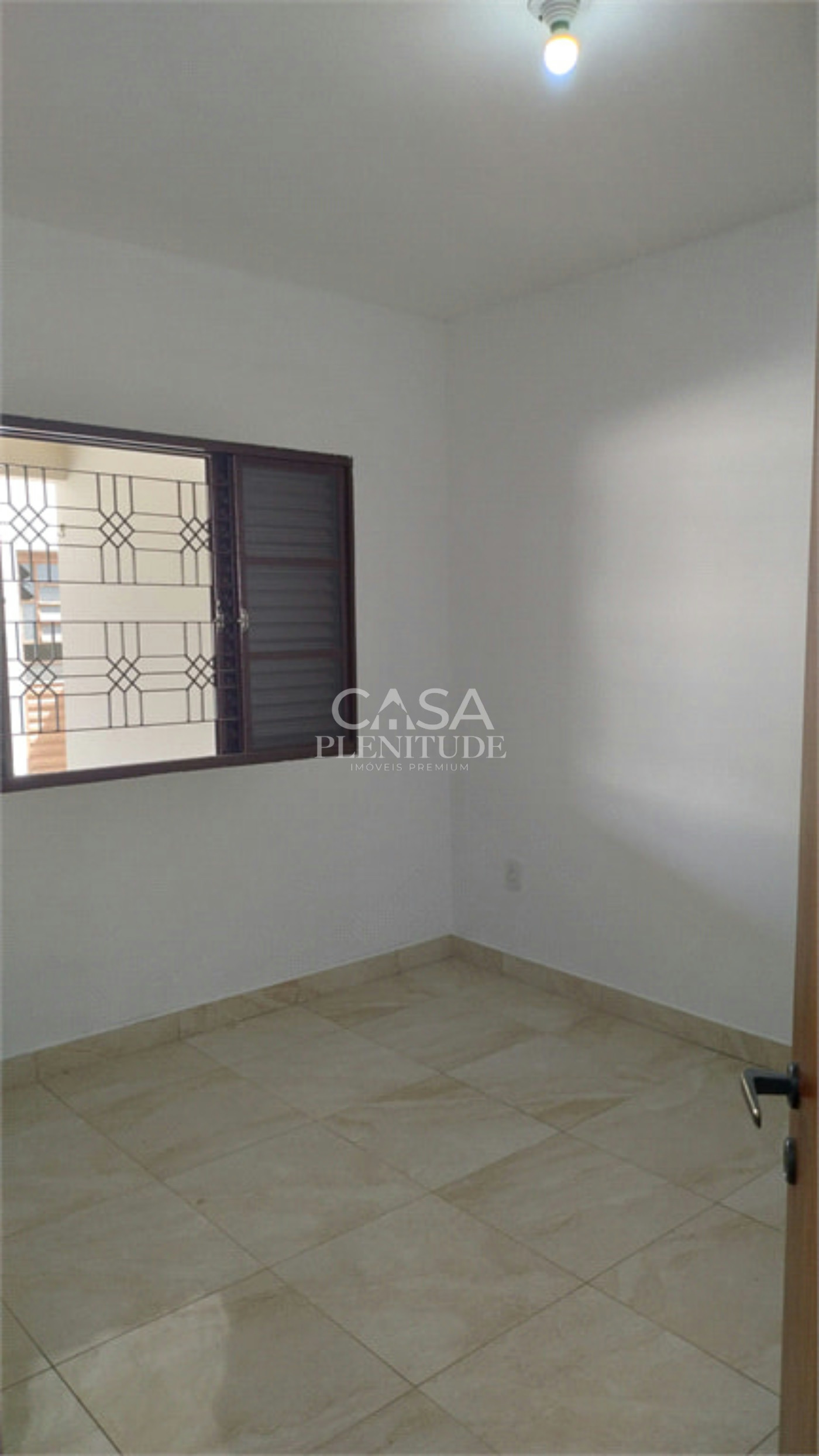 Casa à venda com 4 quartos, sendo 1 suíte, em Jardim Itanguá, Sorocaba, SP
