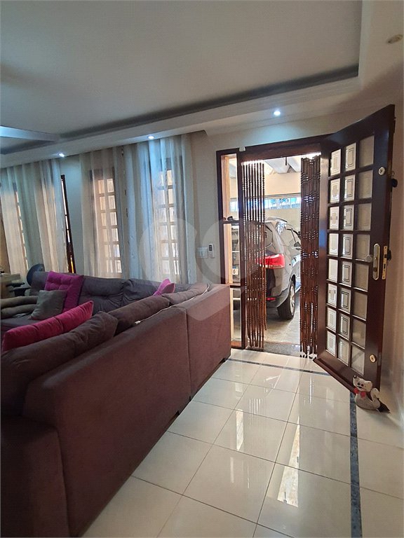 Sobrado à venda com 3 quartos, sendo 1 suíte, em Limão, São Paulo, SP
