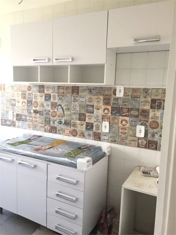 Apartamento à venda com 3 quartos, sendo 1 suíte, em Parque Reboucas, São Paulo, SP