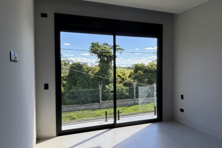Casa à venda com 4 quartos, sendo 2 suítes, no condomínio Residencial Damha Belvedere, Presidente Prudente - SP