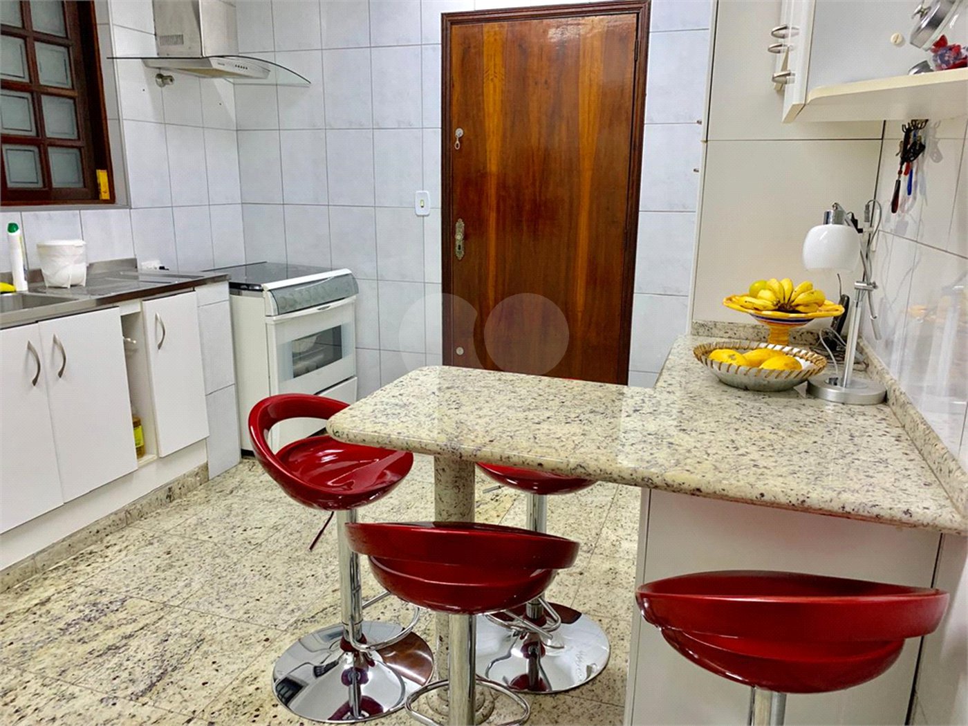 Casa à venda com 3 suítes em Vila Amorim, Suzano, SP