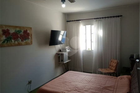 Casa à venda com 4 quartos, sendo 1 suíte, em Vila Rosa, Itapetininga, SP