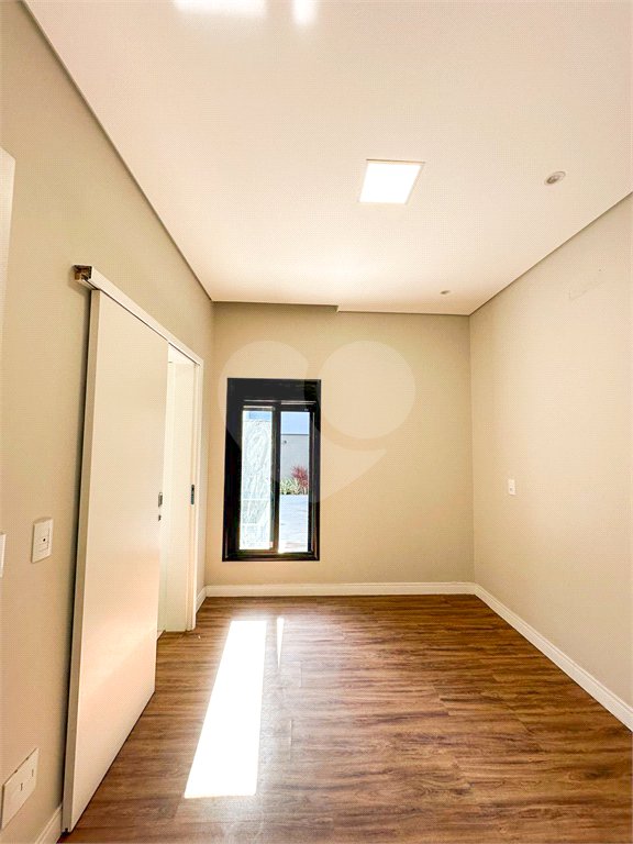 Casa à venda com 3 suítes no condomínio Residencial Mont'alcino, Valinhos - SP