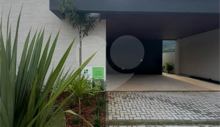 Casa à venda com 3 suítes no condomínio Ecoville Residence, Atibaia - SP