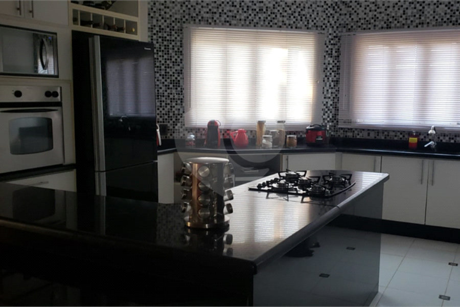 Casa à venda com 4 suítes em Pirucaia, Mairiporã, SP
