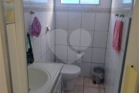 Sobrado à venda com 2 quartos em Jardim Santa Rosa, Taboão da Serra, SP