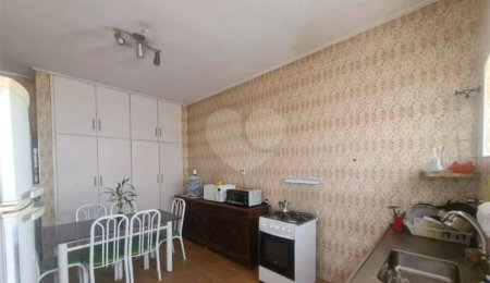 Casa à venda com 4 quartos, sendo 1 suíte,  em Jardim Trussardi, São Paulo, SP