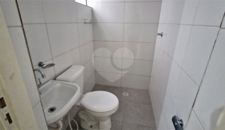 Kitnet para alugar com 1 suíte em Moinho Velho, São Paulo, SP