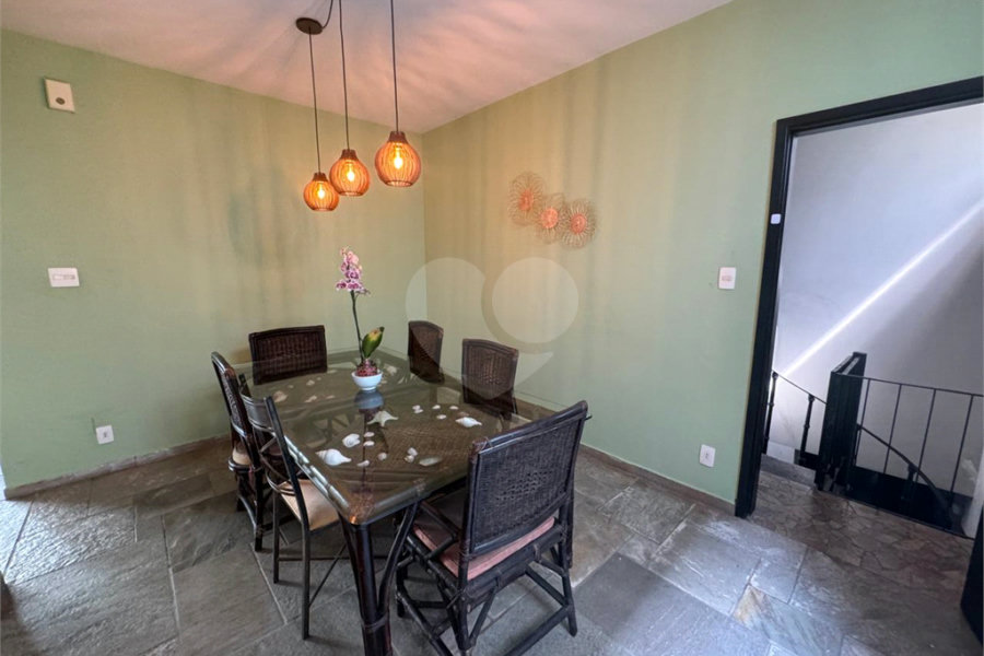Casa à venda com 4 quartos, sendo 2 suítes, em Jardim São Bento, São Paulo, SP