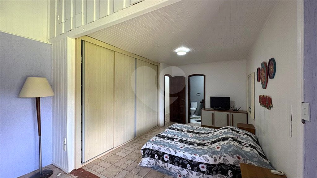 Sítio à venda com 4 quartos, sendo 2 suítes,  em Sorocamirim (canguera), São Roque, SP
