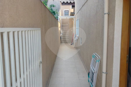 Sobrado à venda com 2 quartos em Jardim Santa Rosa, Taboão da Serra, SP