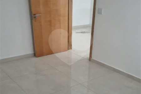 Excelente apartamento à venda, 2 quartos, ao lado do metrô Guilhermina-Esperança