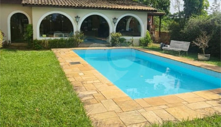 Casa à venda com 4 quartos, sendo 2 suítes,  no condomínio Comendador Elias Jafet, São Paulo - SP