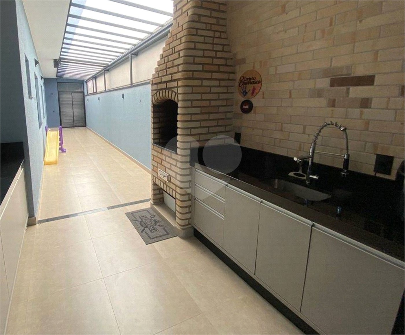 Casa à venda com 3 quartos, sendo 1 suíte, no condomínio Vila Rica, Indaiatuba - SP