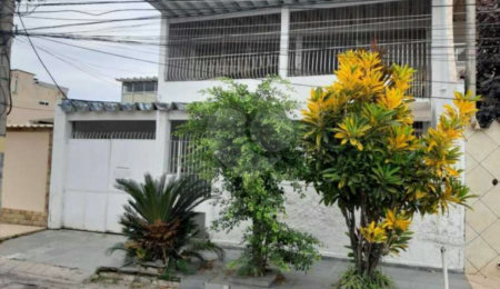 Casa à venda com 2 suítes no condomínio Parque Dourado, Rio de Janeiro - RJ