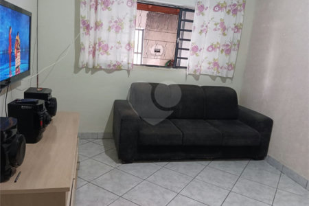 Casa à venda com 4 quartos, sendo 1 suíte,  no Centro, Salesópolis, SP